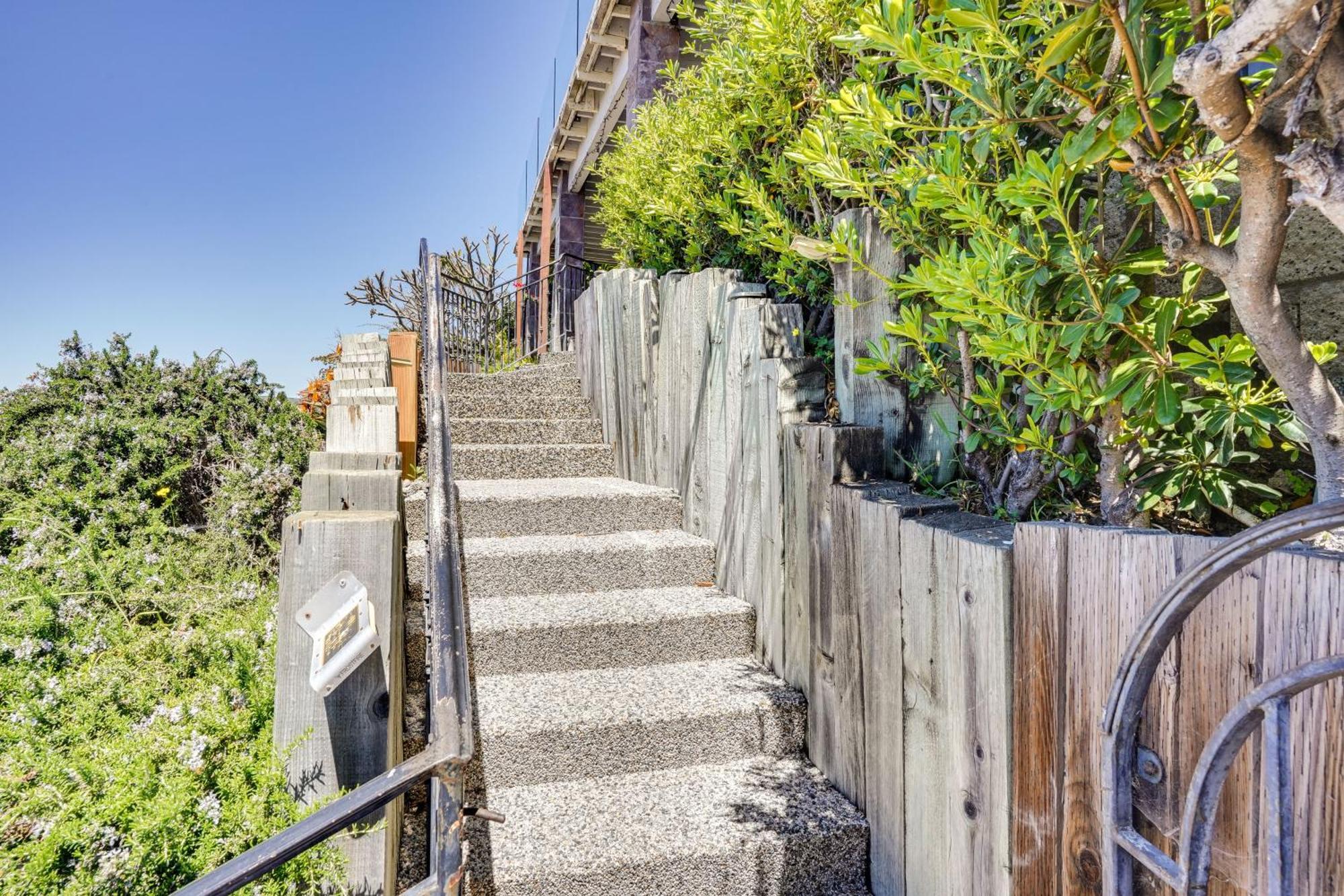 Laguna Beach Getaway With Patio And Clear Ocean Views! Exterior photo